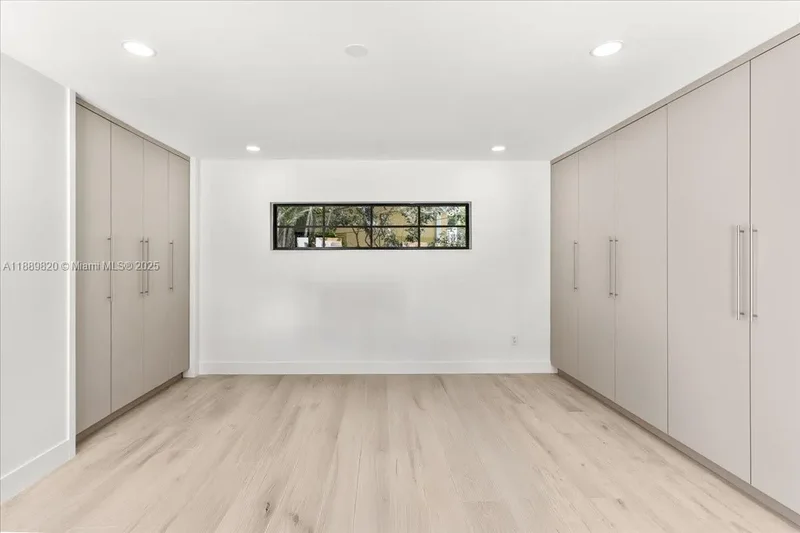1426 Robbia Ave, Coral Gables, Florida, United States. - Photo 21