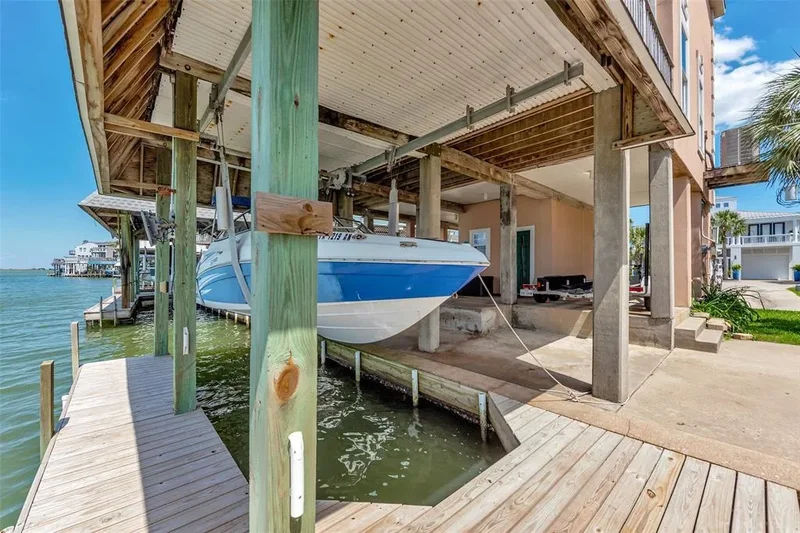 247 Isles End Road, Galveston, Texas, United States. - Photo 45