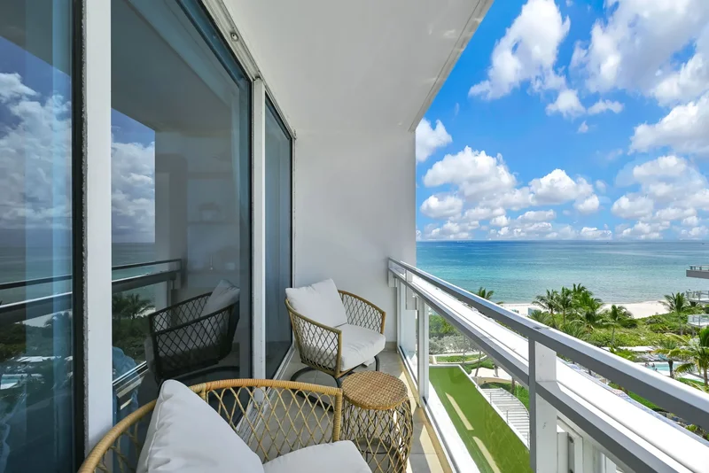 6801 Collins Ave Unit# 811 (door 810), Miami Beach, FL 33141, Miami Beach, Florida, United States. - Photo 21
