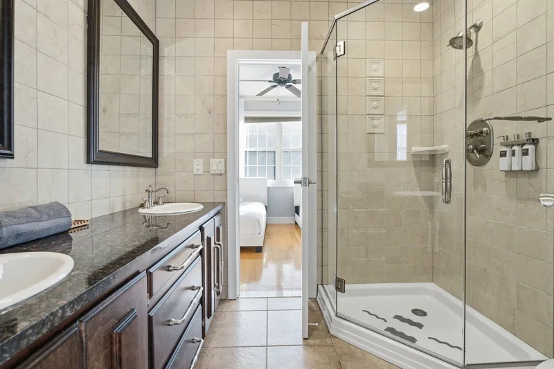 33A NEWTOWN Rd, Hampton Bays, New York, United States. - Photo 42