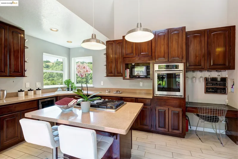 10353 Royal Oak Rd, Oakland, California, United States. - Photo 49