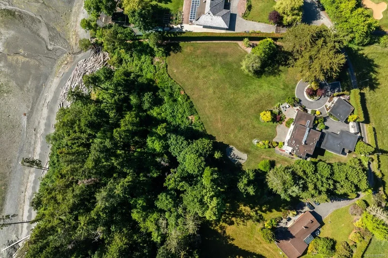 5605 Parker Ave, Saanich, British Columbia, Canada. - Photo 78