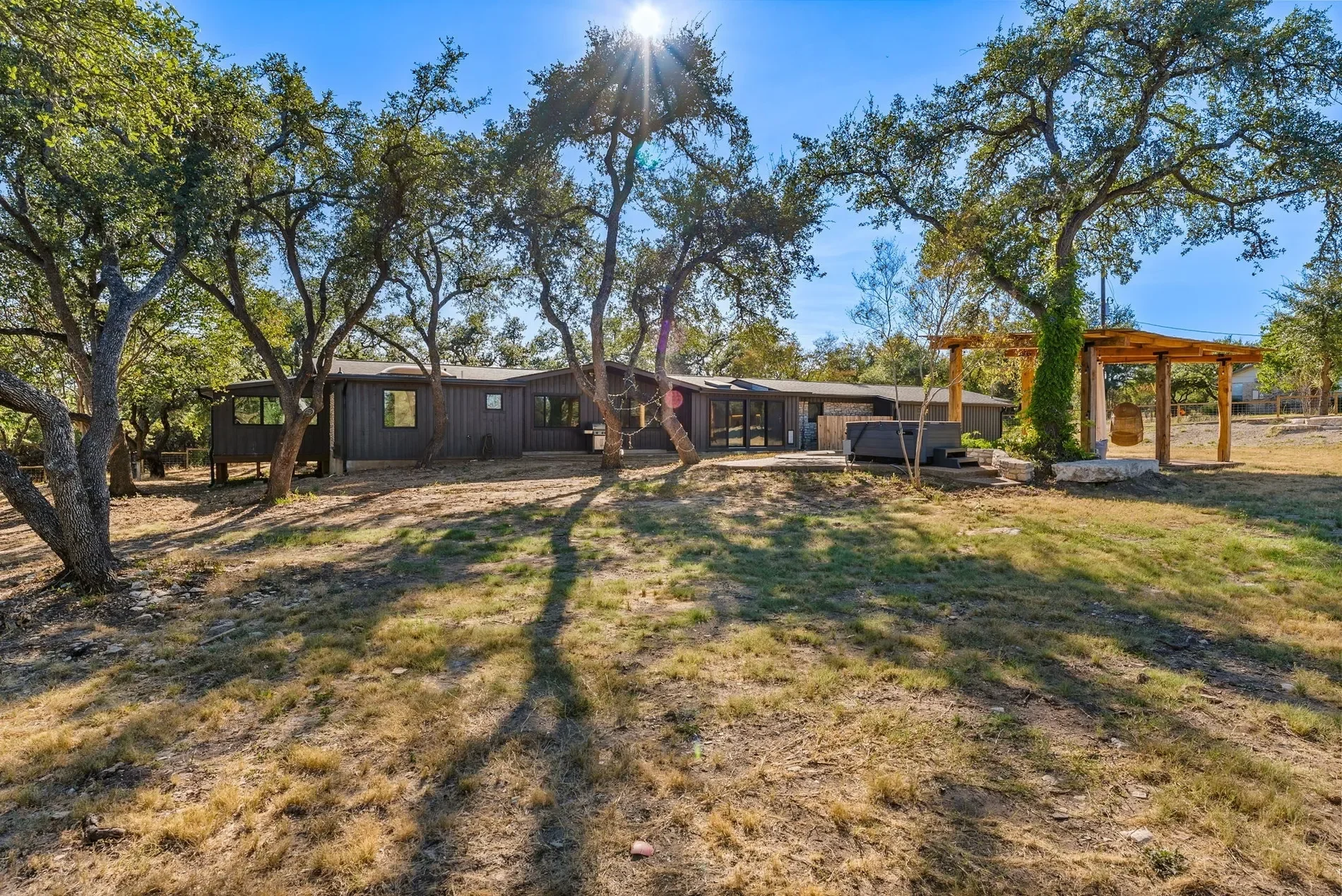 Exterior photo 7