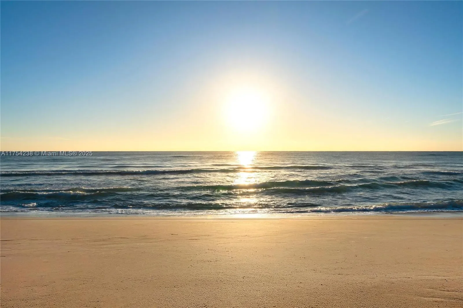 1091 Hillsboro Mile, Hillsboro Beach, Florida, United States. - Photo 44