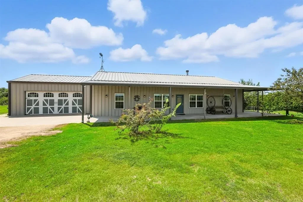 1106 Private Road 425, Savoy, Texas, United States. - Photo 34