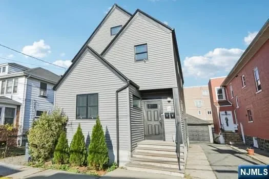 7 Laird Place, Cliffside Park, New Jersey, United States. - Photo 2