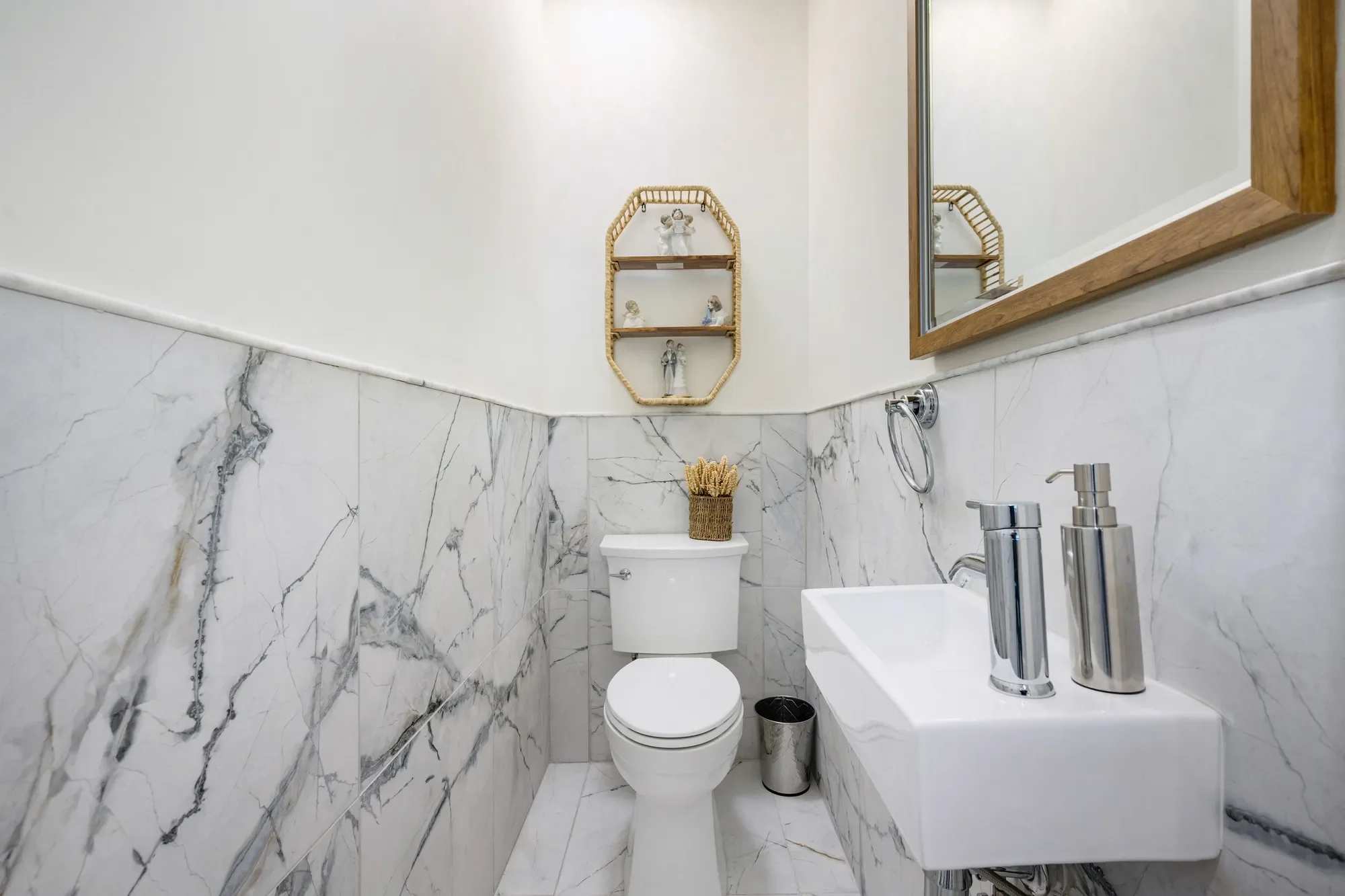 317 E Walnut Street , Hinsdale, IL 60521, Hinsdale, Illinois, United States. - Photo 19