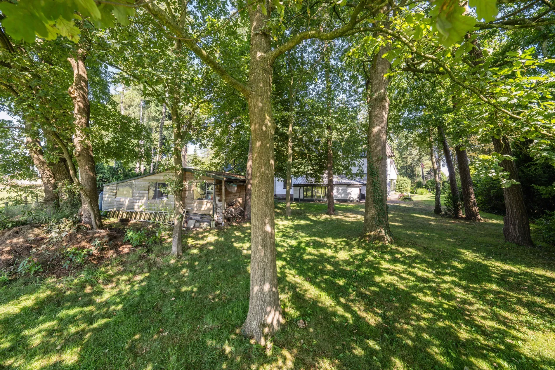 Exterior photo 4