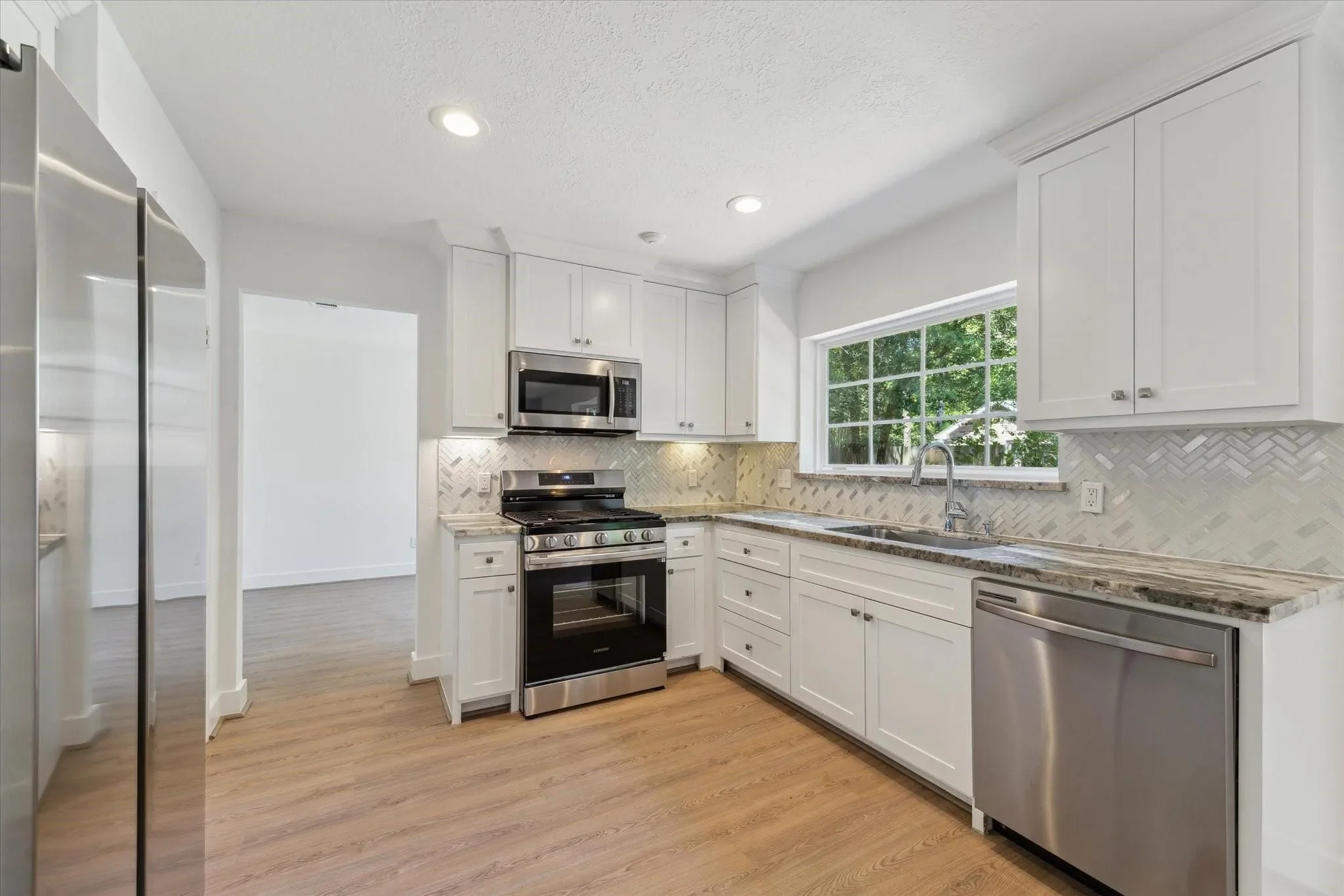 3 E Stony Bridge Court, The Woodlands, TX 77381, The Woodlands, Texas, United States. - Photo 11