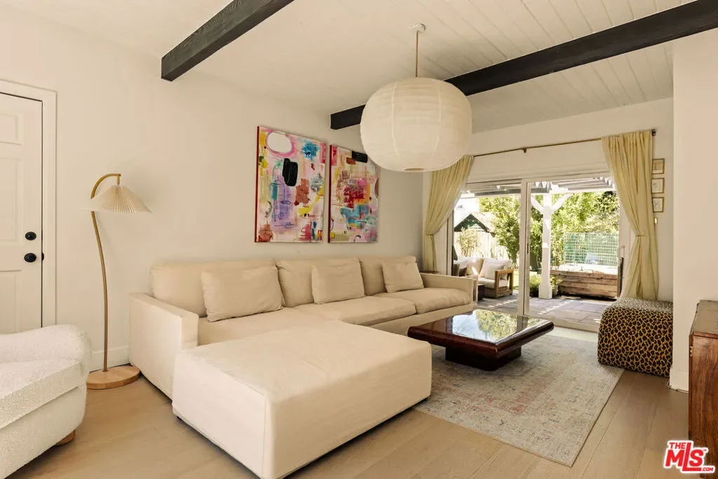4841 Don Pio Drive, Los Angeles, California, United States. - Photo 15