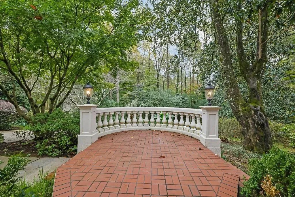 2636 Dobbs Circle NW, Atlanta, Georgia, United States. - Photo 43