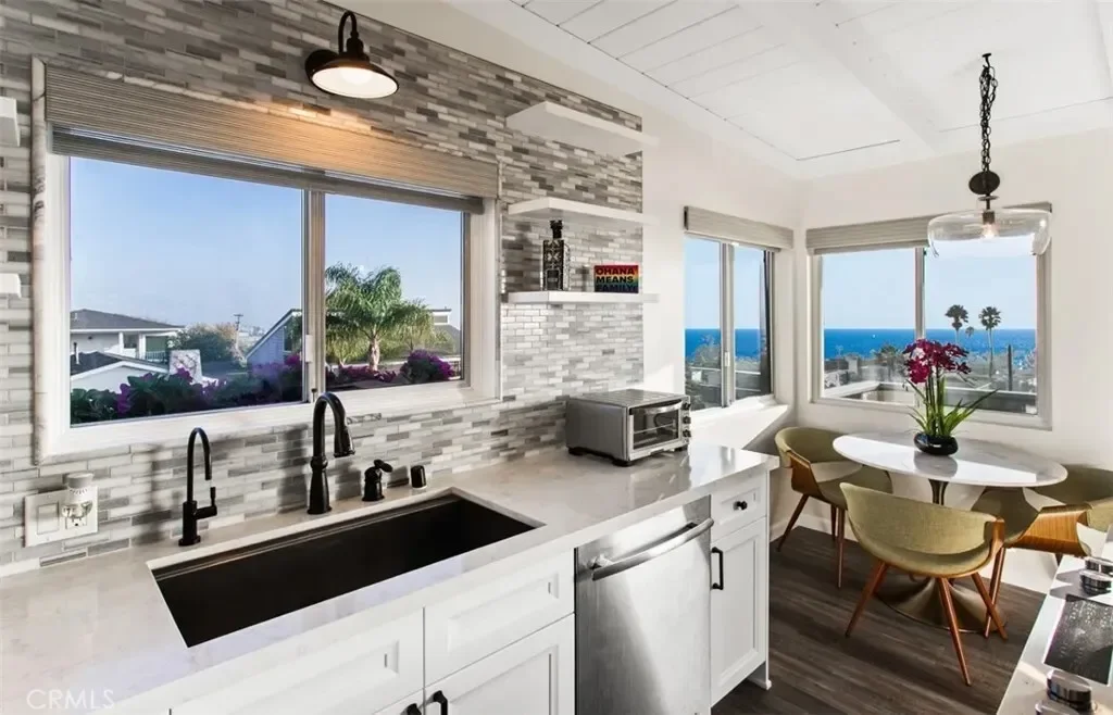 284 Chiquita, Laguna Beach, California, United States. - Photo 3