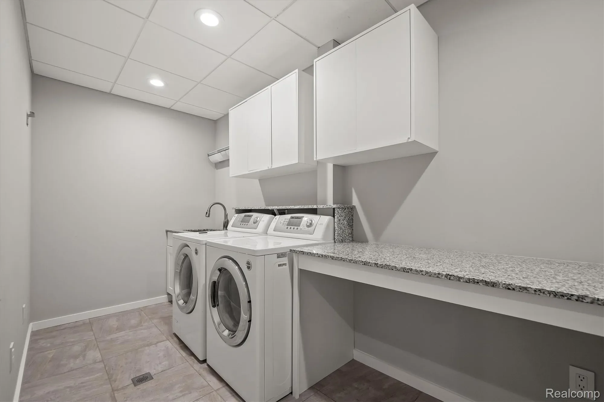 7371 Lindenmere Drive, Bloomfield Hills, MI 48301, Bloomfield Hills, Michigan, United States. - Photo 35