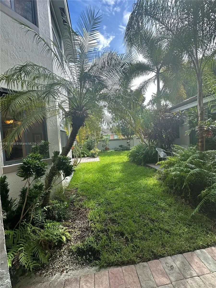 8205 SW 171st Ter, Cutler Bay, Florida, United States. - Photo 41