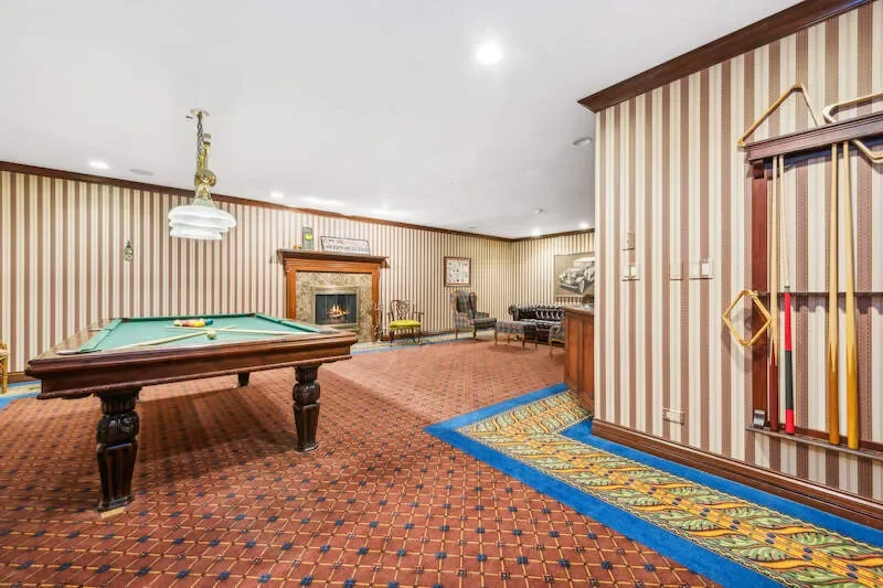 560 Oak Knoll Road, Barrington Hills, IL, 60010, USA, Barrington Hills, Illinois, United States. - Photo 153