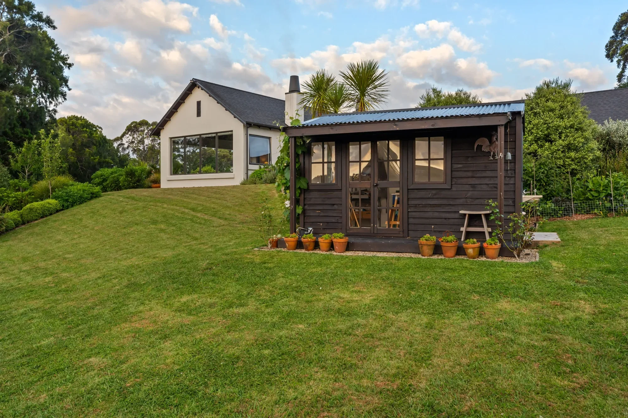 Exterior photo 11