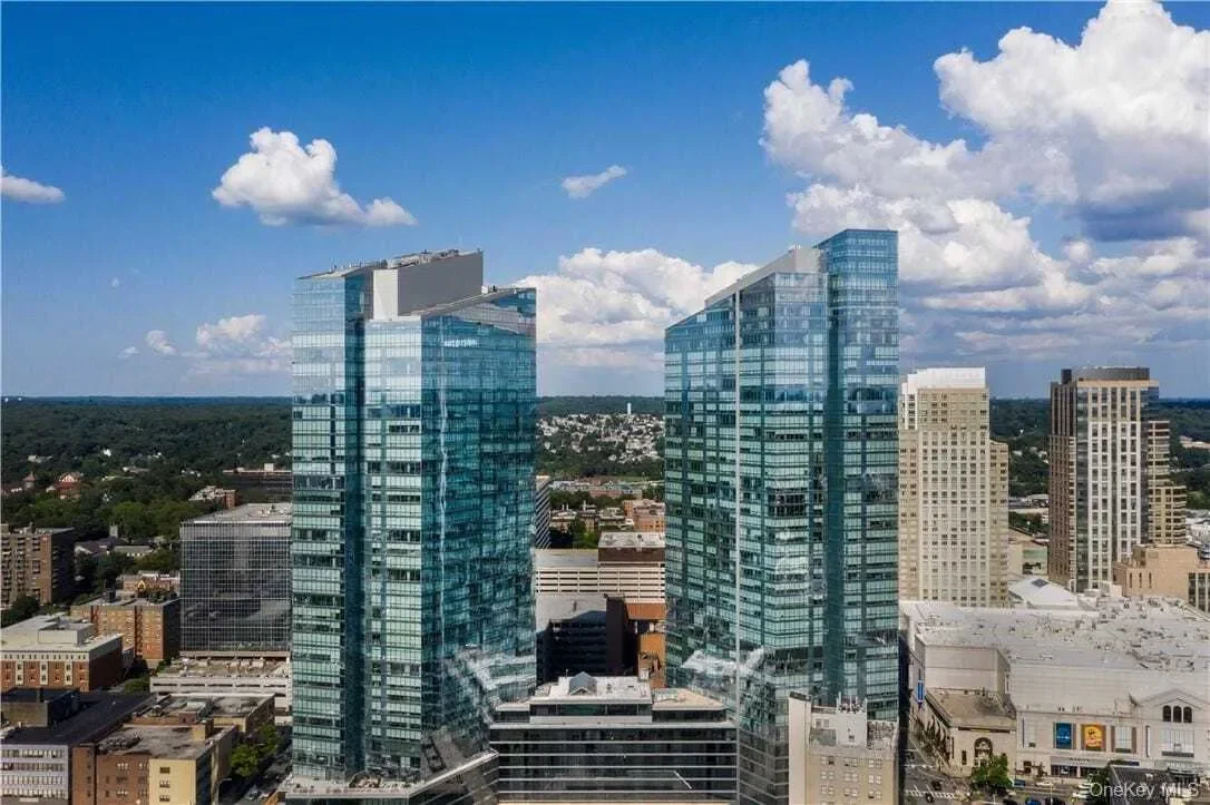 1 Renaissance Square, #20C, White Plains, NY, 10601, USA, White Plains, New York, United States. - Photo 8