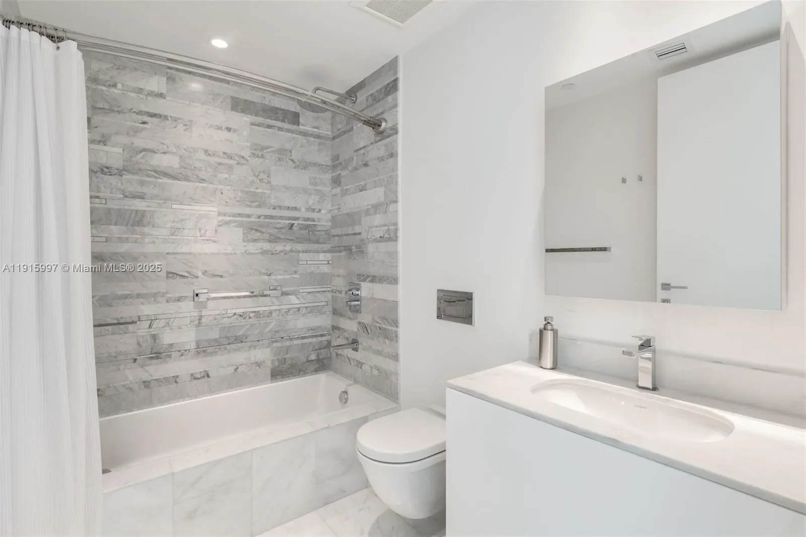 10201 Collins Ave 1803, Bal Harbour, Florida, United States. - Photo 36