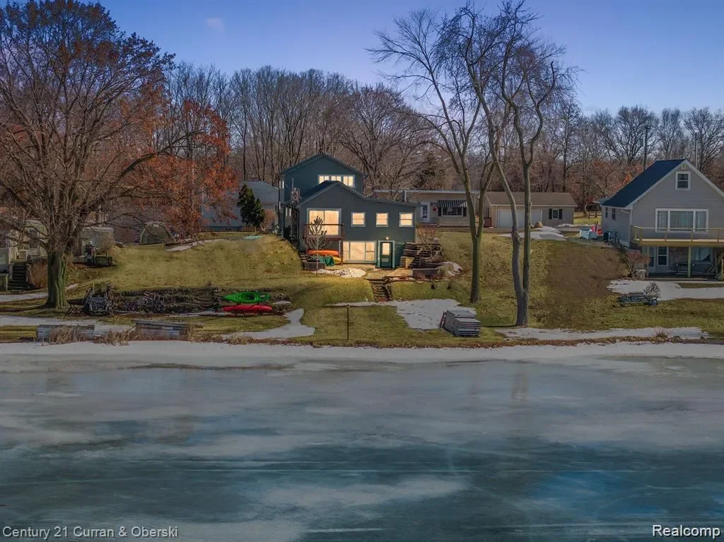 222 Ackerson Lake Drive, Jackson, MI 49201, Leoni, Michigan, United States. - Photo 21