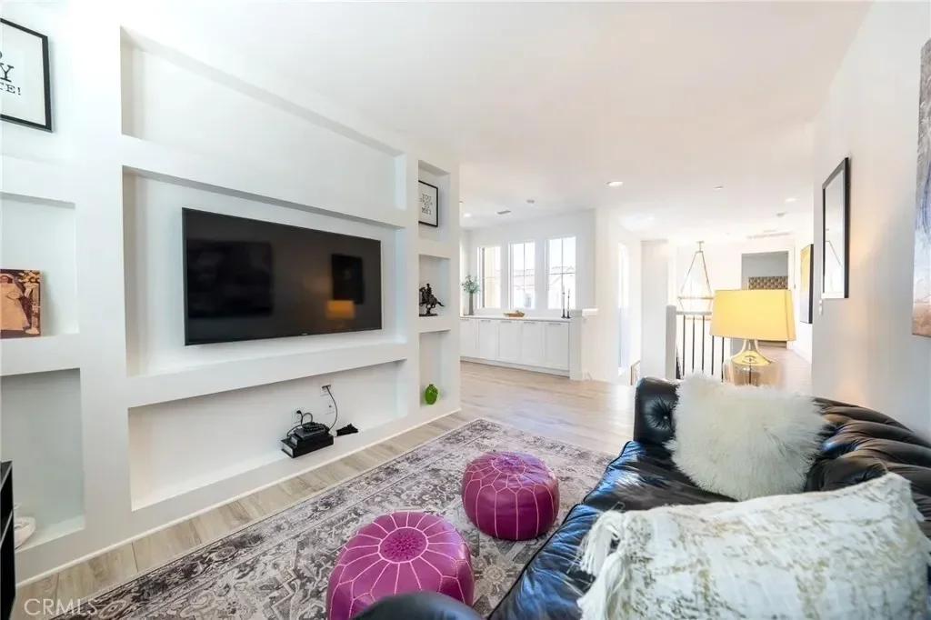 20811 W Bur Oak, Los Angeles, California, United States. - Photo 10