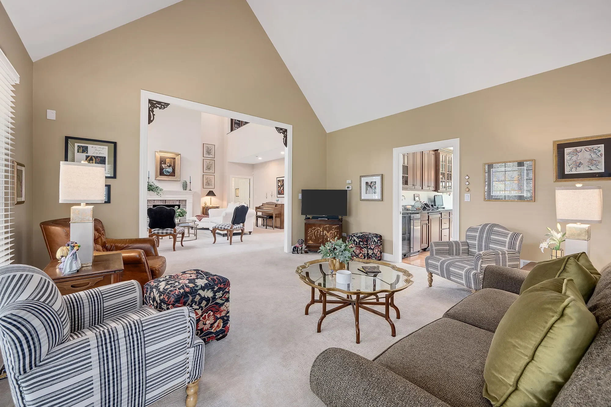 802 Kenmare Drive , Burr Ridge, IL 60527, Burr Ridge, Illinois, United States. - Photo 15