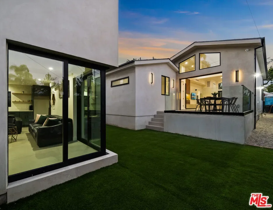 8982 Norma Place, Los Angeles, California, United States. - Photo 11