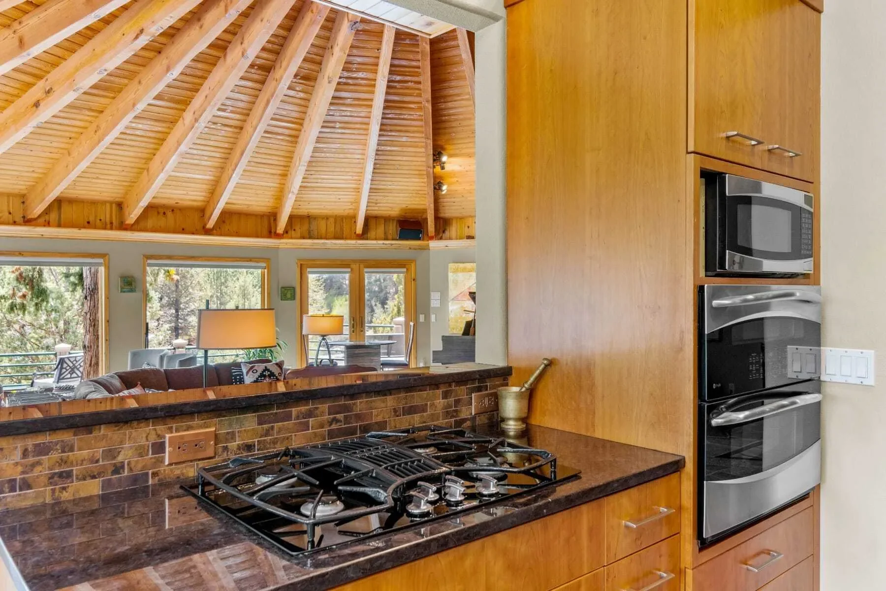 683 NW Silver Buckle Road , Bend, OR 97703, Bend, Oregon, United States. - Photo 16
