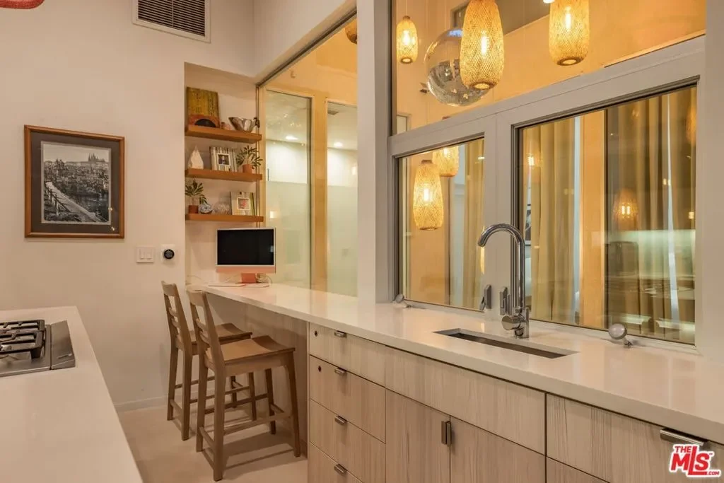 2407 San Marco Drive, Los Angeles, California, United States. - Photo 25