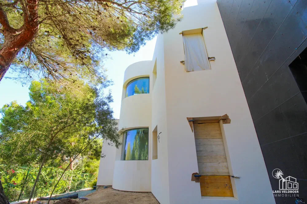 Exterior photo 6