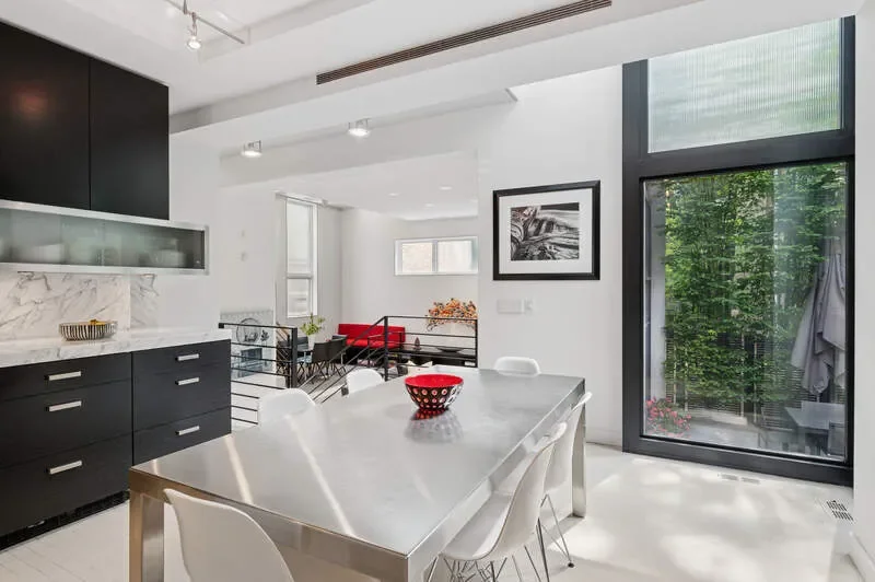 2209 N. Seminary Avenue, Chicago, IL, 60614, USA, Chicago, Illinois, United States. - Photo 16