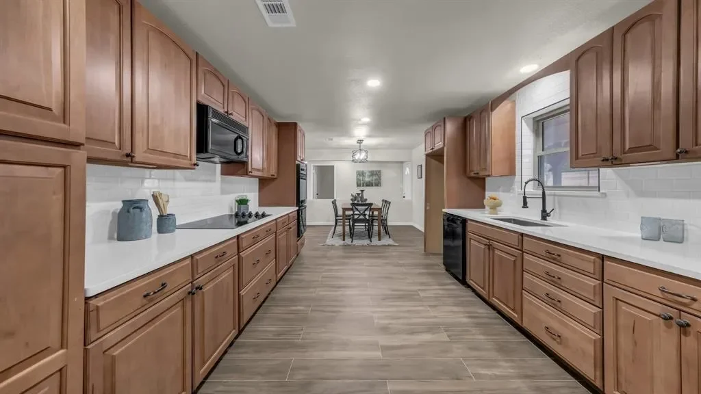 3696 W Lambert Road, Weatherford, Texas, United States. - Photo 12