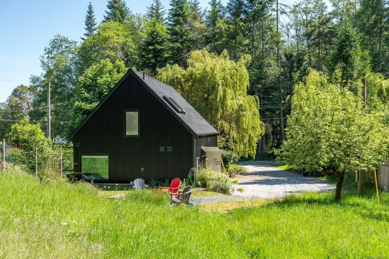 Exterior photo 6