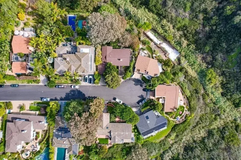 6121 La Pintura, San Diego, California, United States. - Photo 3