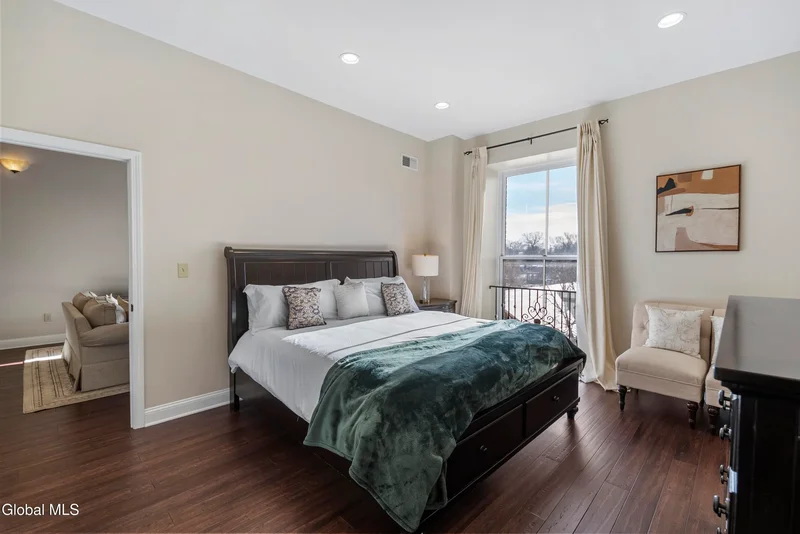 5 Spring Street #APT 404, Saratoga Springs, NY 12866, Saratoga Springs, New York, United States. - Photo 17