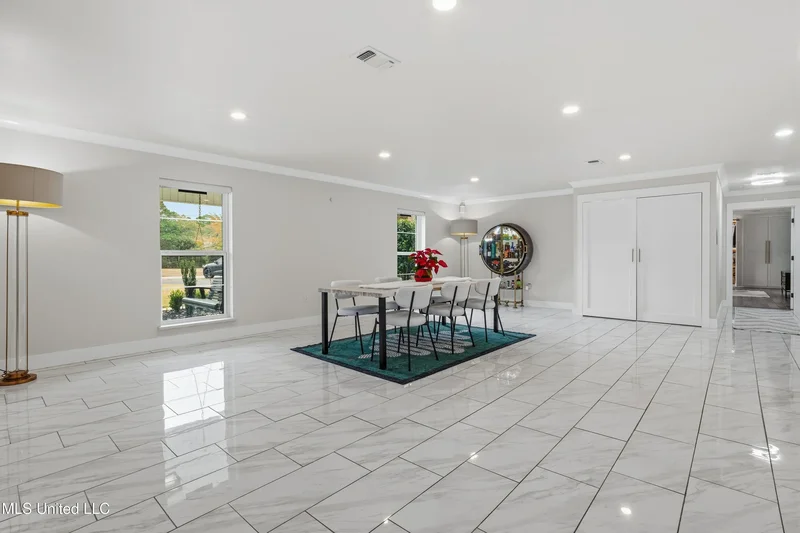14247 N Swan Road, Gulfport, MS 39503, Gulfport, Mississippi, United States. - Photo 26