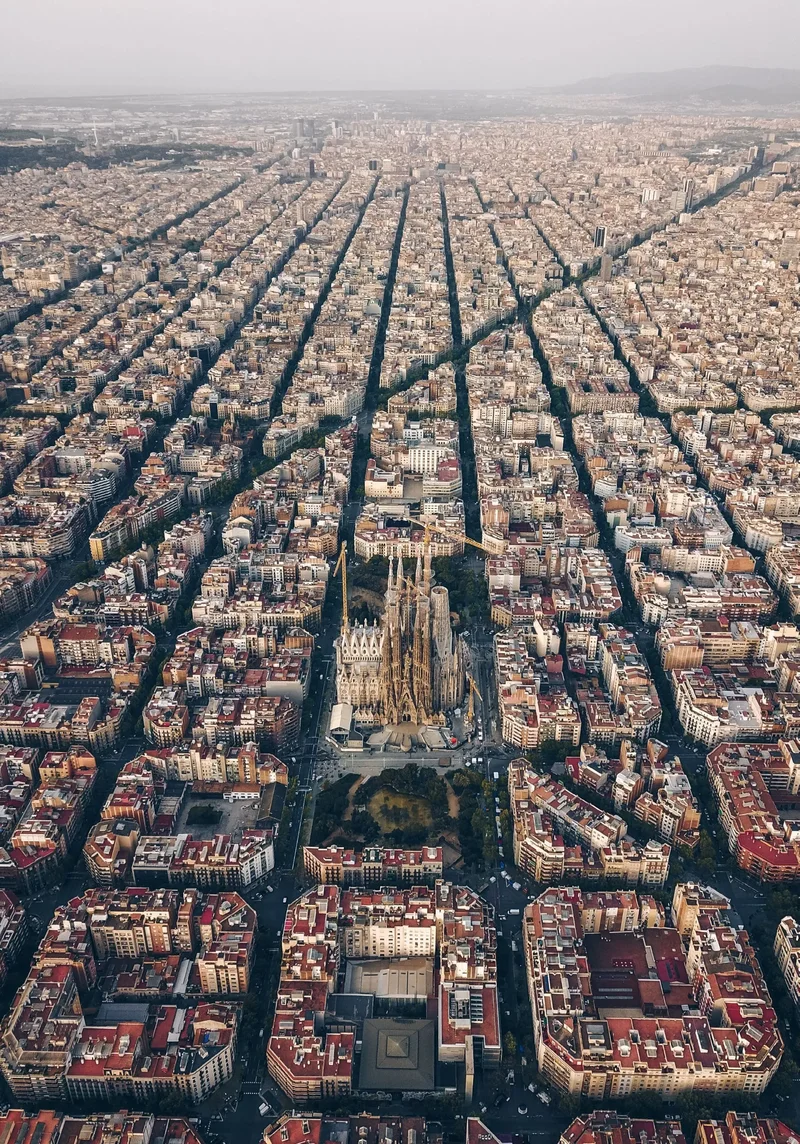 paseo de gracia, Barcelona, Eixample, Barcelona, Spain. - Photo 4