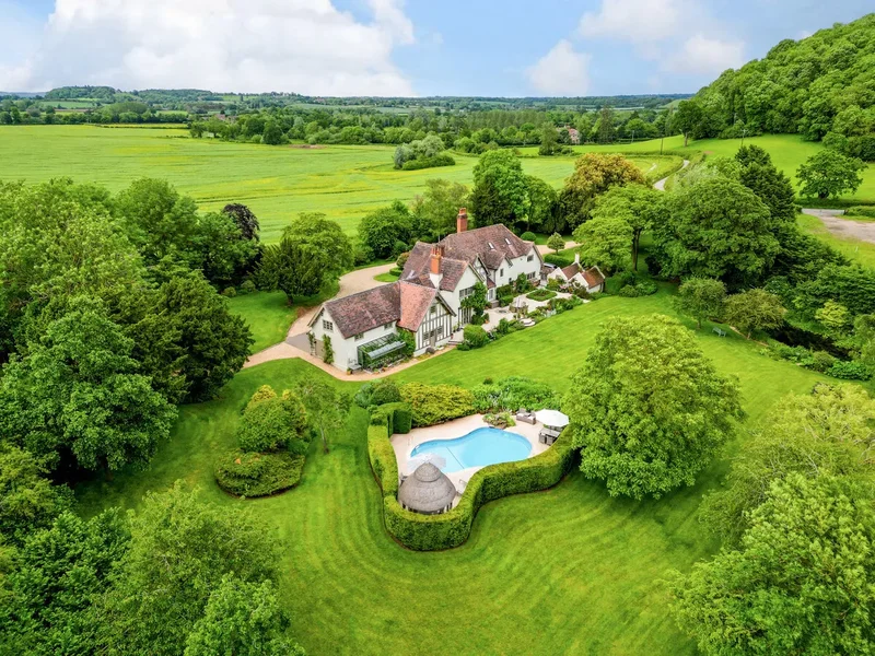 7 bedroom Detached House for sale in Worcestershire