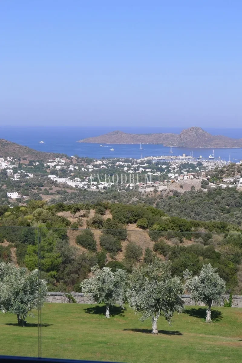 Substantial property with unmatched views over Yalikavak Bay