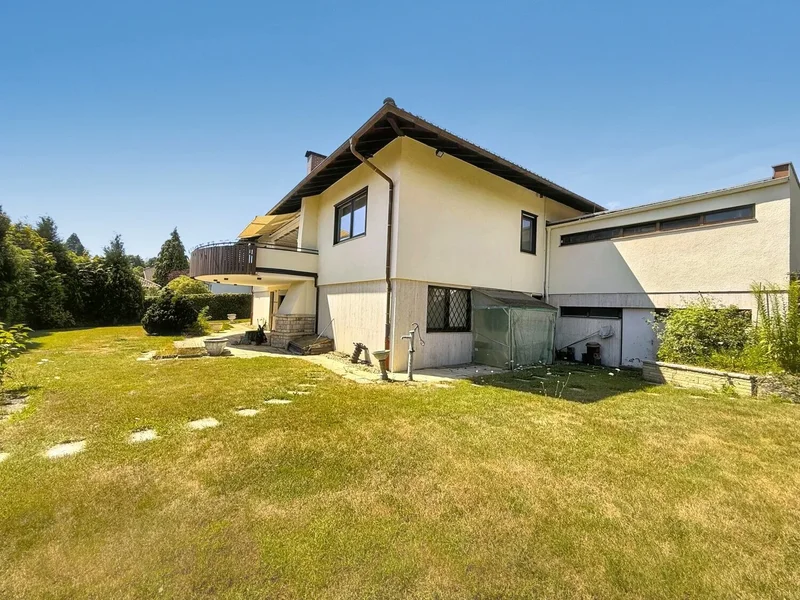 sophisticated living in a peaceful setting