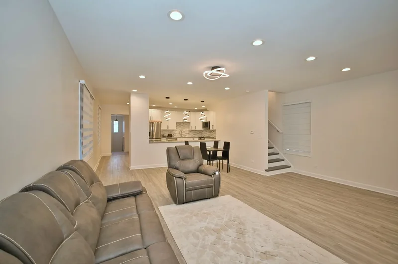 4616 N Kostner Avenue, Chicago, IL 60630, Chicago, Illinois, United States. - Photo 10