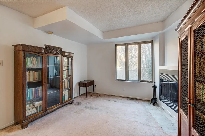 3052 Le Boulevard, Montréal, Quebec, Canada. - Photo 4