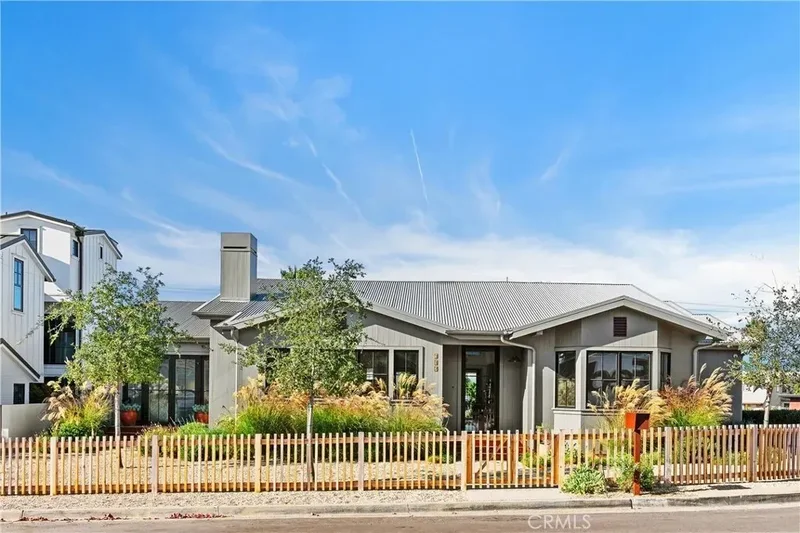 337 Holmwood Drive, Newport Beach, California, United States. - Photo 25
