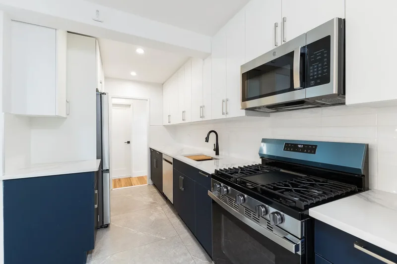 525 OCEAN PKWY, New York, New York, United States. - Photo 14