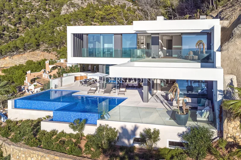 Luxury, newly build villa with amazing sea view in Cala Llamp 