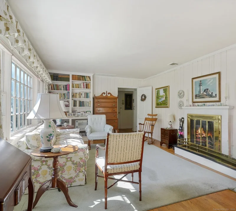 9 Flicker Lane, Norwalk, Connecticut, United States. - Photo 2