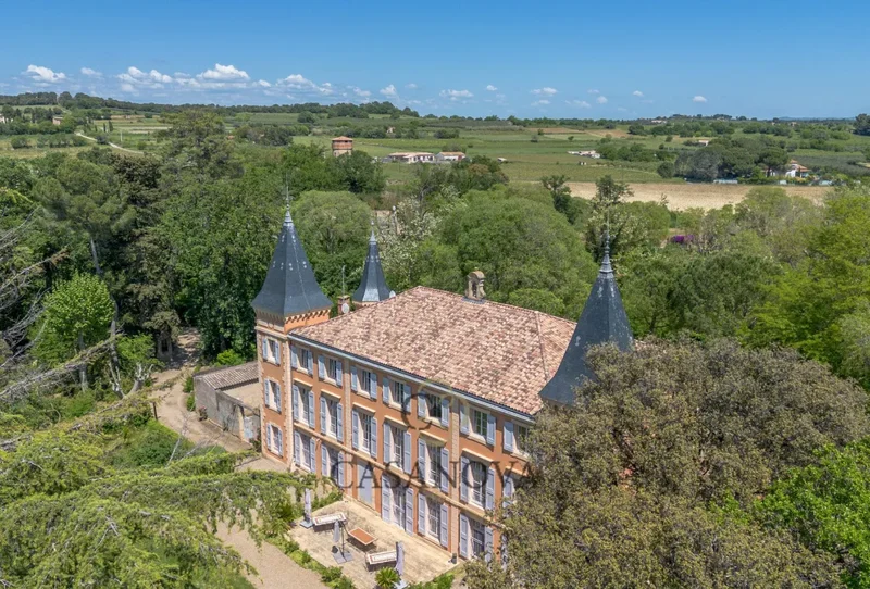 For Sale: Château in Pezenas, 1530m², 20 Rooms, €4,990,000 with Pool