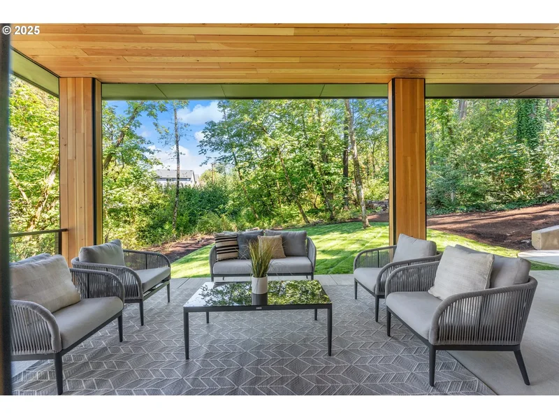 9630 SW SPRING CREST DR, Portland, OR, 97225, USA, Cedar Hills, Oregon, United States. - Photo 40