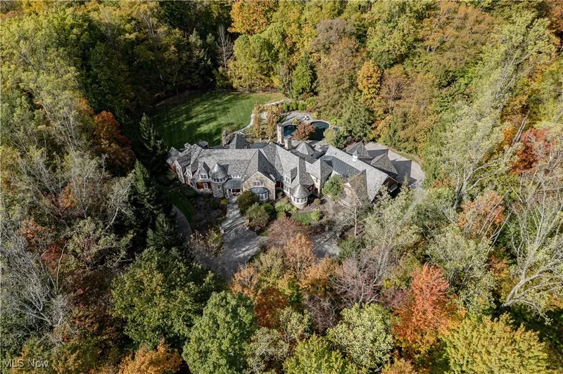 7955 Gray Eagle Chase, Gates Mills, OH 44040, Gates Mills, Ohio, United States. - Photo 45