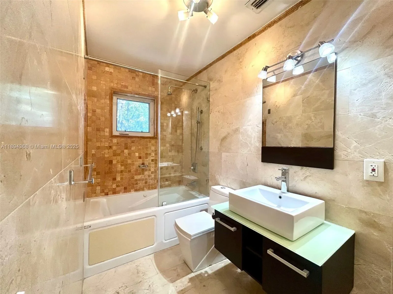 1543 Dorado Ave, Coral Gables, Florida, United States. - Photo 28