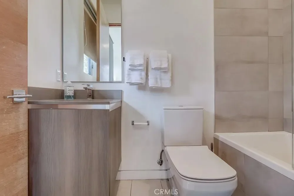 737 N Cherokee Avenue, Los Angeles, California, United States. - Photo 32